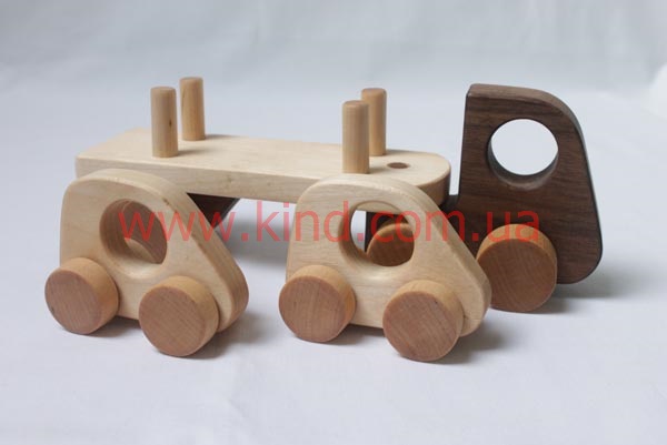 Три деревянные машинки в одной